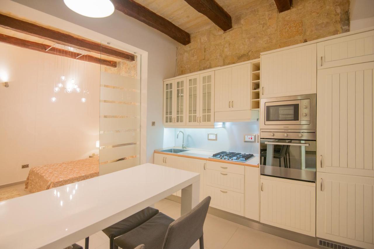 Valletta Most Central Studio Apartment 16Th-Century Building Bagian luar foto