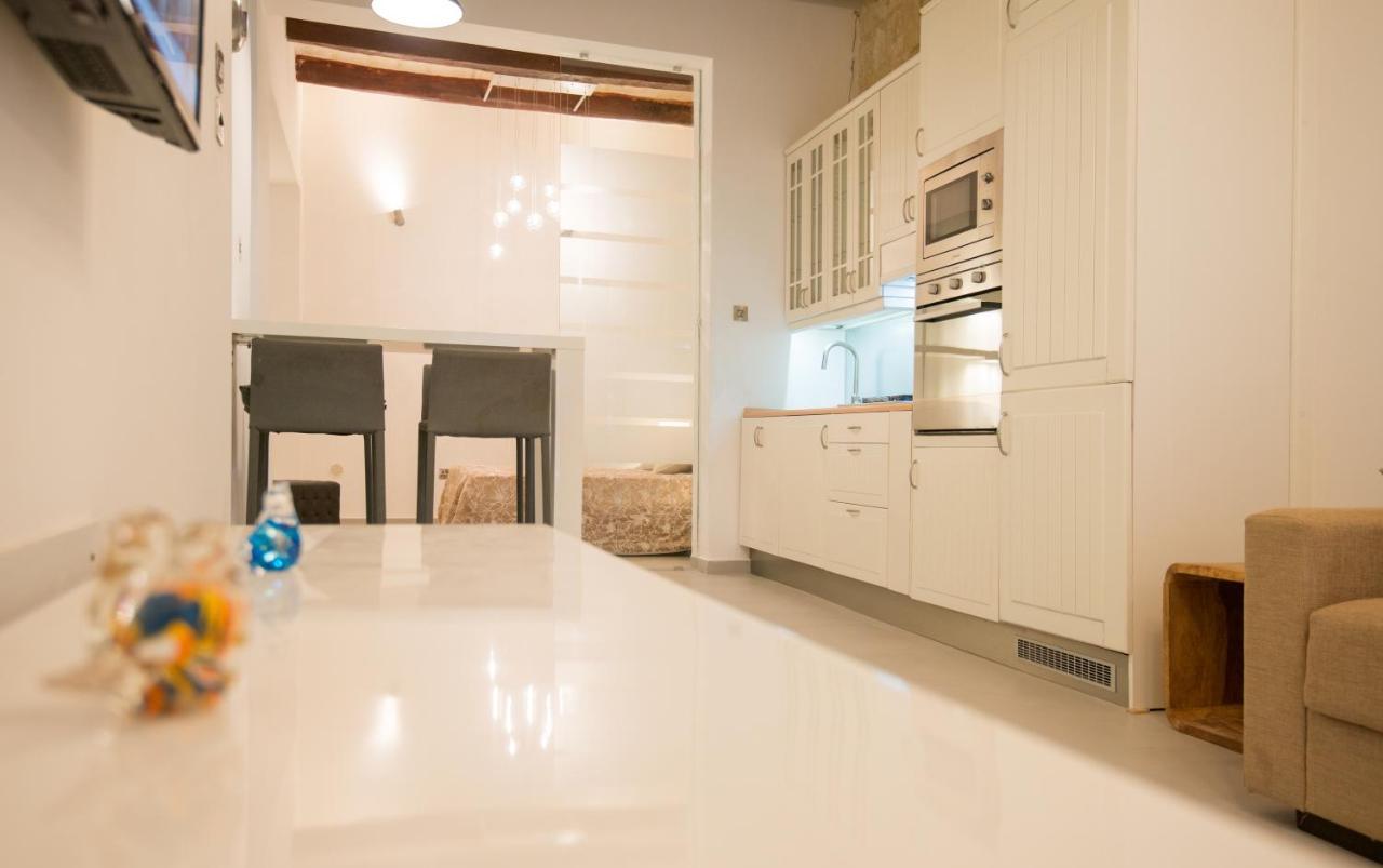 Valletta Most Central Studio Apartment 16Th-Century Building Bagian luar foto